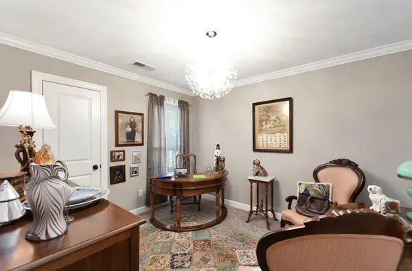 102 Gatewick Dr, Jackson, TN 38305