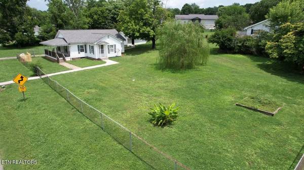 2330 Mitchell Ave, Maryville, TN 37804