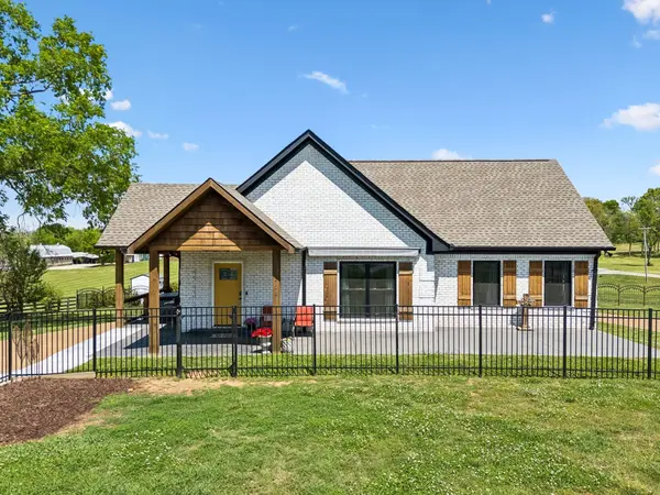 2104A Williamsport Pike, Columbia, TN 38401