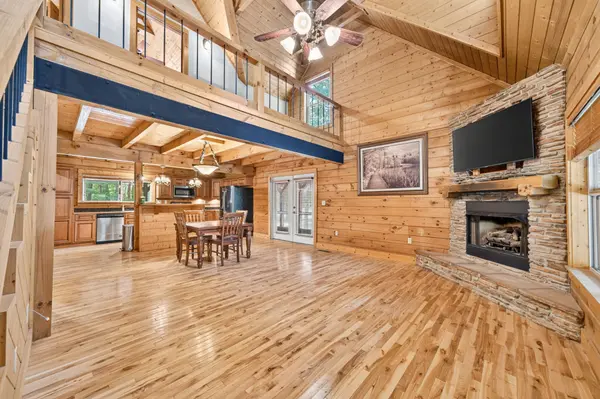 35 Ridge View Ln, Spencer, TN 38585