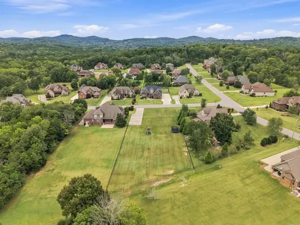 105 Queenstown Ct, Smyrna, TN 37167