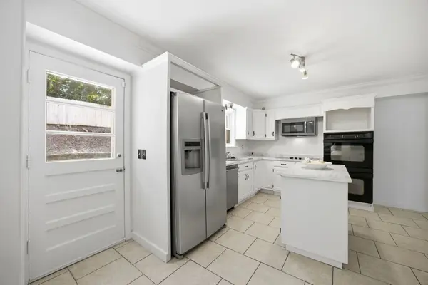 610 W Shadowlawn Dr, Chattanooga, TN 37404