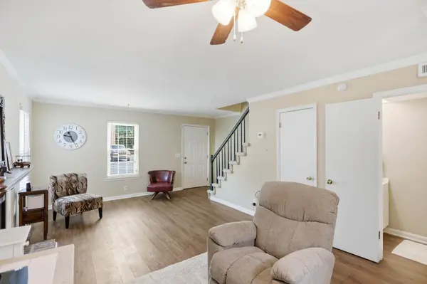286 Donna Dr #B, Hendersonville, TN 37075