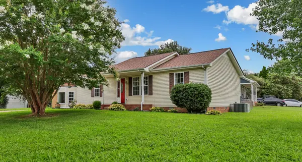 3200 N Senseney Cir, Clarksville, TN 37042