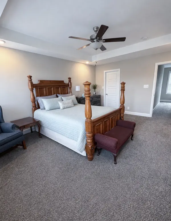 465 Irish Hills Dr, Clarksville, TN 37042