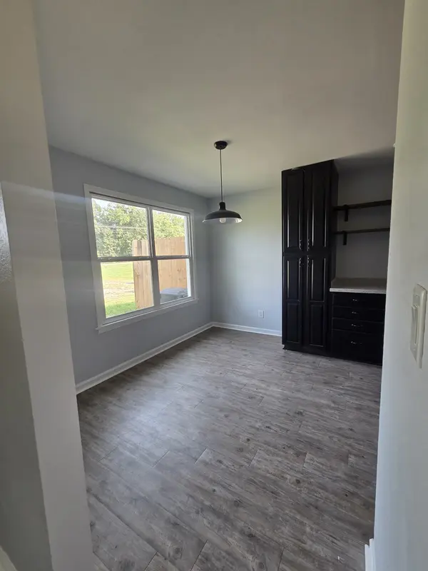1165 Claylick Rd #B, White Bluff, TN 37187
