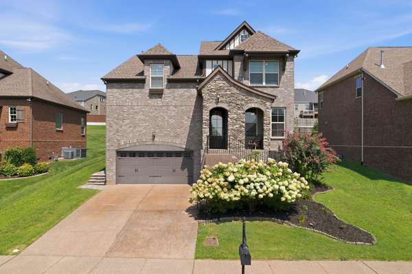 5348 Highland Place Way, Hermitage, TN 37076