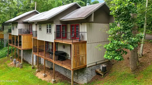 516537 Proffitt Rd Johnson Ln #17, Gatlinburg, TN 37738