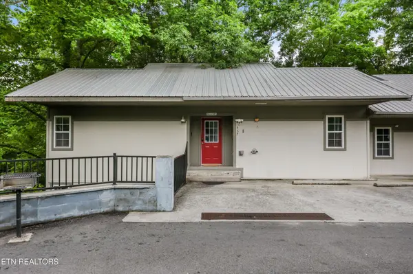 516537 Proffitt Rd Johnson Ln #17, Gatlinburg, TN 37738