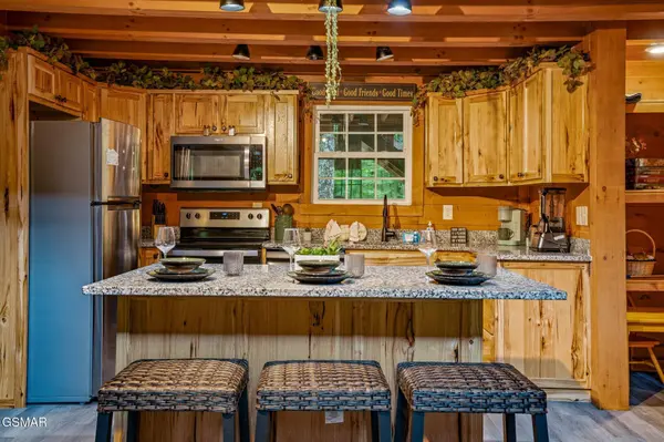 2211 Lake View Lane, Sevierville, TN 37876