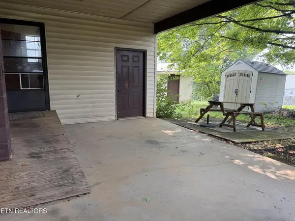1237 Faith Lane, Dandridge, TN 37725