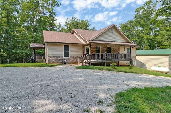 68 Buffalo Cove Lane, Jamestown, TN 38556