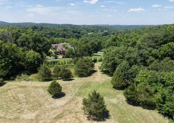 130 Hidden Valley Rd, Arrington, TN 37014