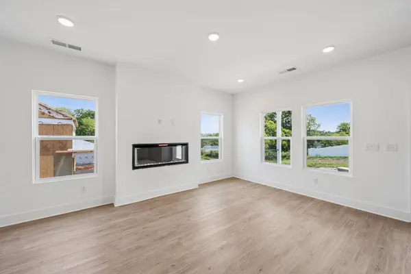 3204 Gravity Dr, Columbia, TN 38401