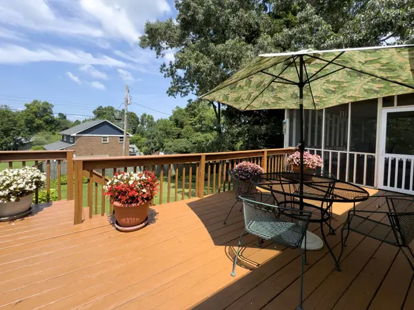 2101 Crown Court Lane, Chattanooga, TN 37421