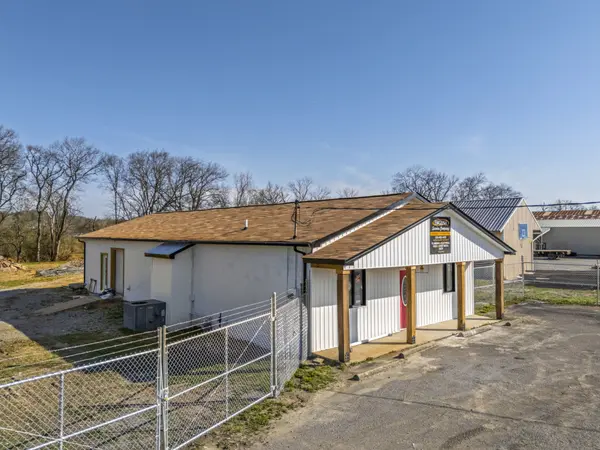 1052 Winchester Hwy, Fayetteville, TN 37334