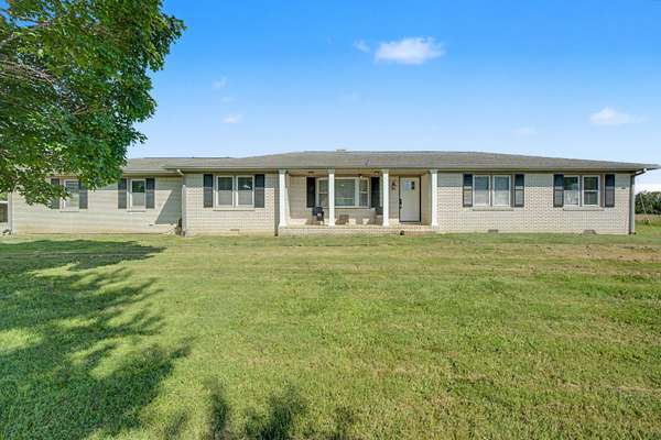 11325 Greenville Rd, Hopkinsville, KY 42240
