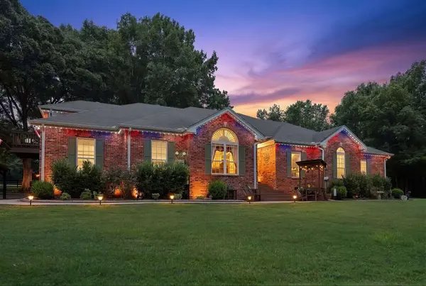 960 Stones River Rd, La Vergne, TN 37086