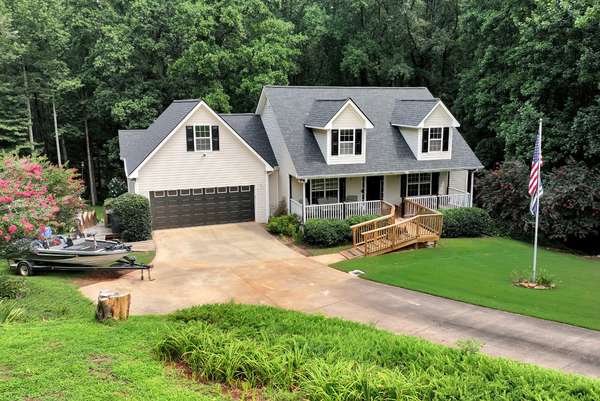7865 Running Fox Trl, Gainesville, GA 30506