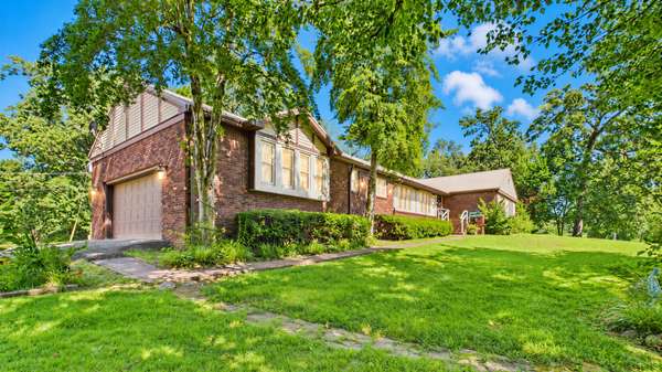 99 Dogwood Dr, Cadiz, KY 42211