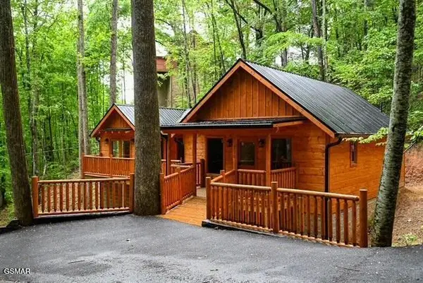 1710 Orchard Dr, Sevierville, TN 37876