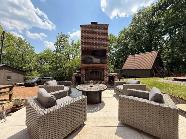 9675 Clovercroft Rd, Nolensville, TN 37135