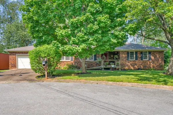 311 Tremont Dr, Hopkinsville, KY 42240
