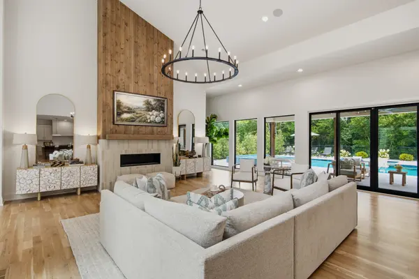 710 Bresslyn Rd, Nashville, TN 37205