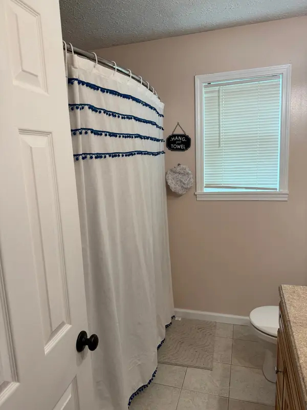 702 Hugh Hunter Rd, Oak Grove, KY 42262