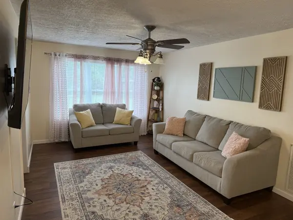 702 Hugh Hunter Rd, Oak Grove, KY 42262