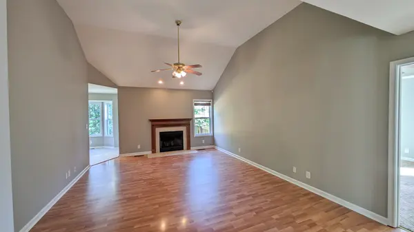1121 Gunpoint Dr, Clarksville, TN 37042