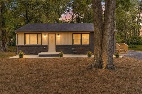 207 Tulsa Ave, Tullahoma, TN 37388