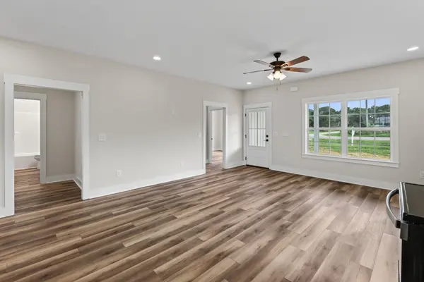 3607 Greenhaw Rd, Decherd, TN 37324