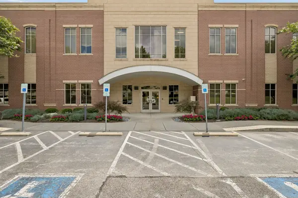301 Seven Springs Way #150, Brentwood, TN 37027