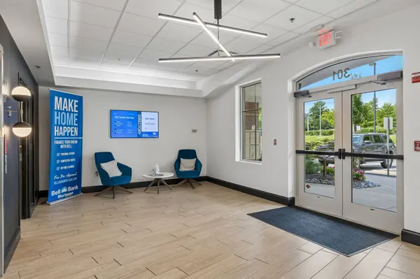 301 Seven Springs Way #150, Brentwood, TN 37027