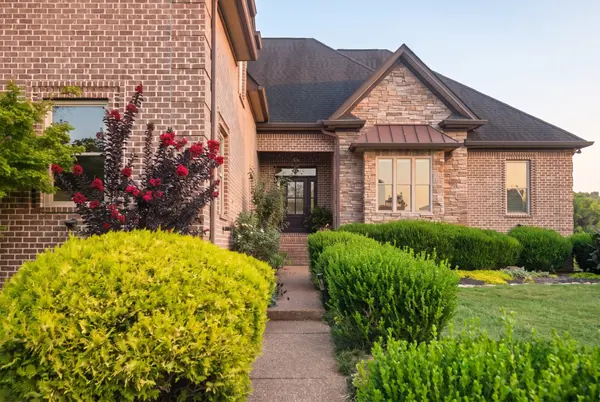 120 Wartrace Creek Rd, Wartrace, TN 37183