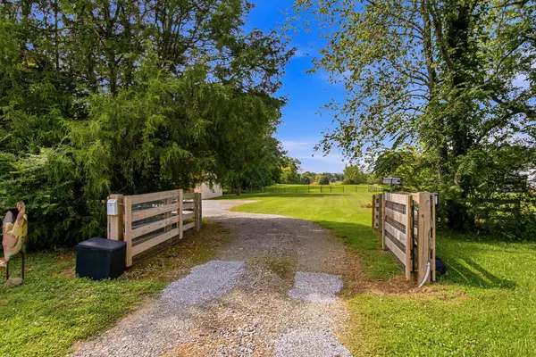 6425 Highway 25 #E, Springfield, TN 37172
