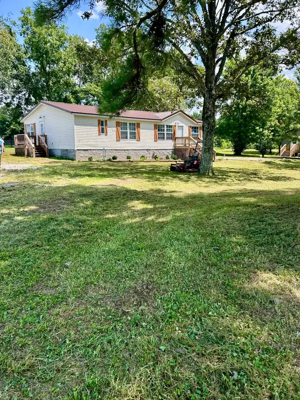 4816 Old Salem Lexie Rd, Belvidere, TN 37306