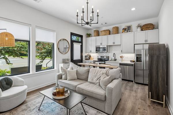 1280 3rd Ave #S, Nashville, TN 37210