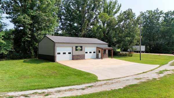 300 Grant St, Middleton, TN 38052