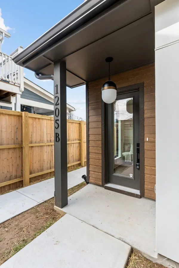 1205B 14th Ave #S, Nashville, TN 37212