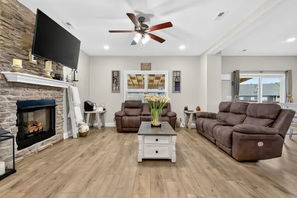 2422 Bucklin Dr, Clarksville, TN 37042
