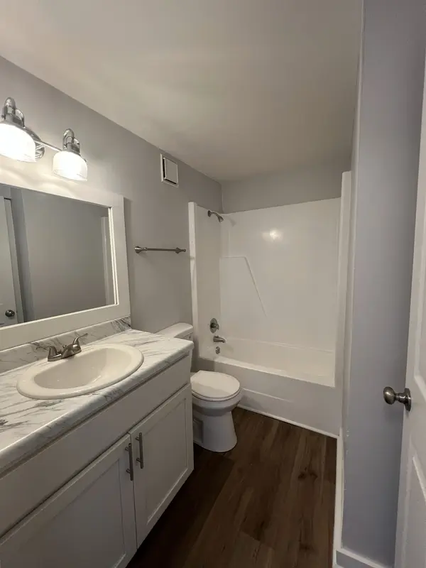 2421 Madison St #13, Clarksville, TN 37043