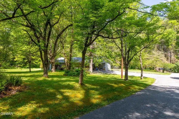 4527 E Scenic Drive, Gatlinburg, TN 37738