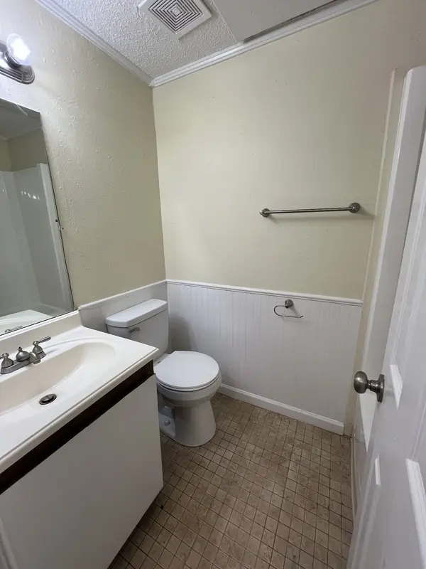 2421 Madison St #18, Clarksville, TN 37043