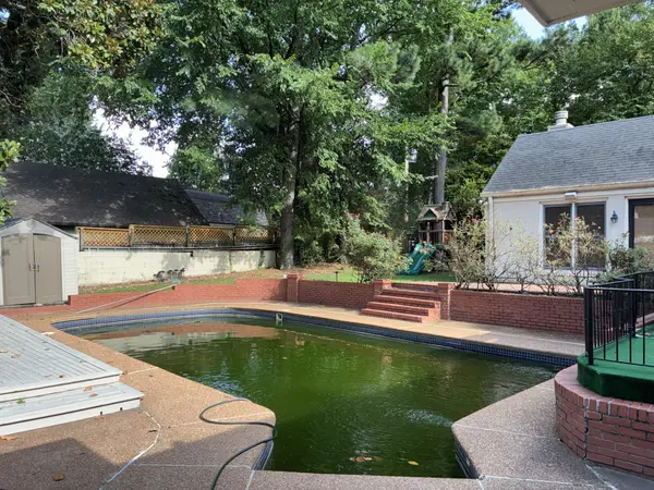 4015 N Galloway Dr, Memphis, TN 38111