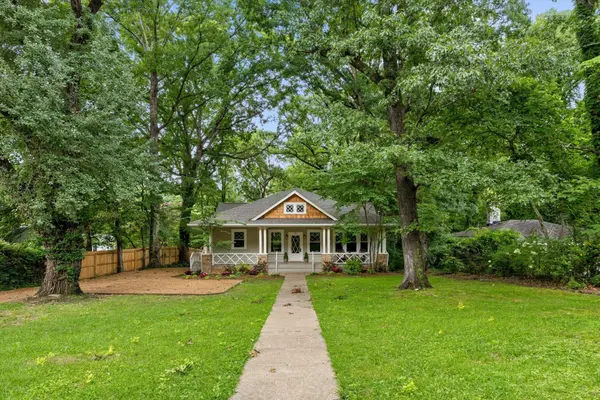 321 Signal Mountain Boulevard, Signal Mountain, TN 37377