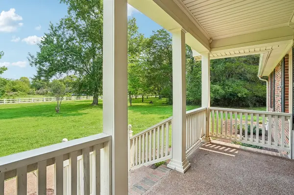 5299 Asbury Rd, Murfreesboro, TN 37129