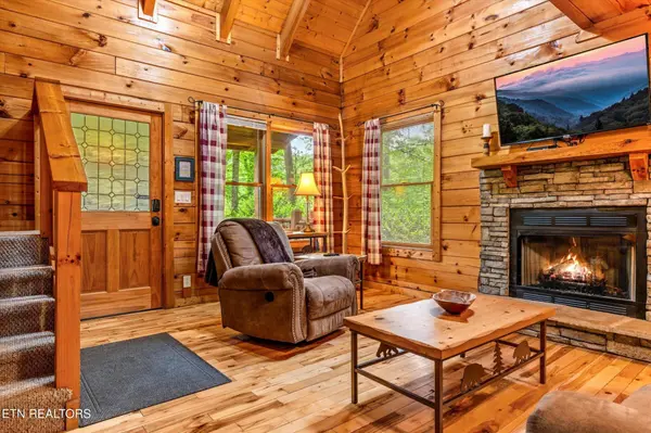 1712 Pulaski Lane, Sevierville, TN 37862