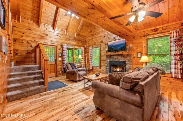1712 Pulaski Lane, Sevierville, TN 37862
